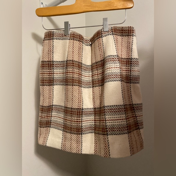H&M Plaid Skirt - Picture 2 of 2